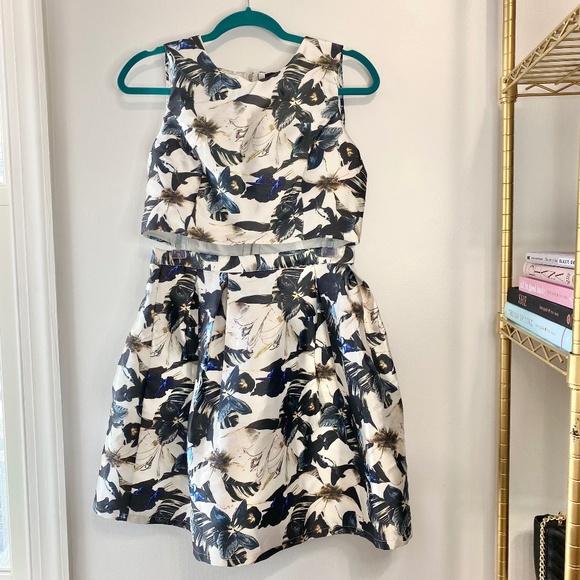 Lulus Dresses & Skirts - Rarely Worn Lulu’s Tropical Floral Matching Two Piece Set